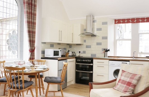 Perth Apartment | WATERGATE, family friendly, with a garden in Perth