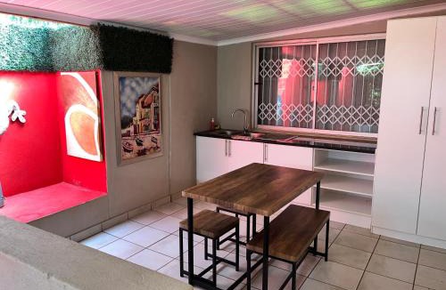 Rustenburg Cabin | Waterglen Guest Lodge