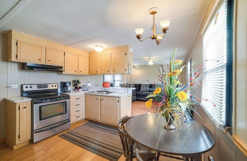 Waterloo House | Waterloo Home: Walk to Pickwick Lake Fishing Pier!