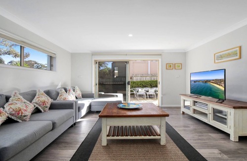 Terrigal House | WATERMARK #17 | Pool in complex | Accom Holidays