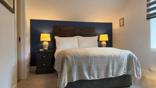 Chard Hotel | Watermead House
