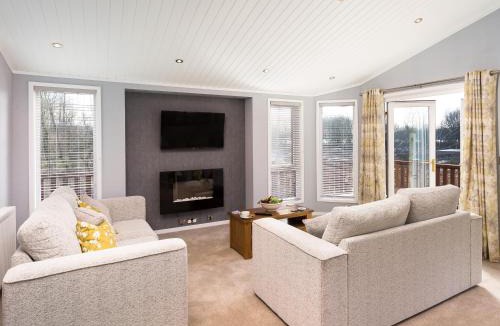 Tewitfield House | Waternook Lodge
