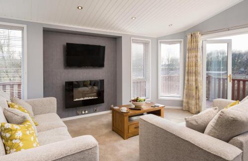 Tewitfield House | Waternook Lodge