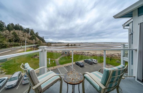 Lincoln City House | Waters Edge 402