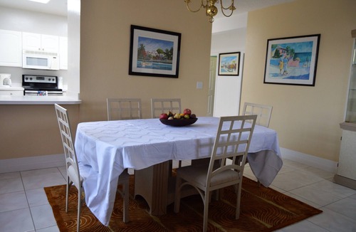Bahamas Terrace House | Waters Edge Condo With Boat Slip