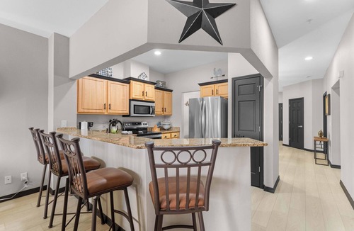 Branson Condo | Waters Edge Retreat – For 6!