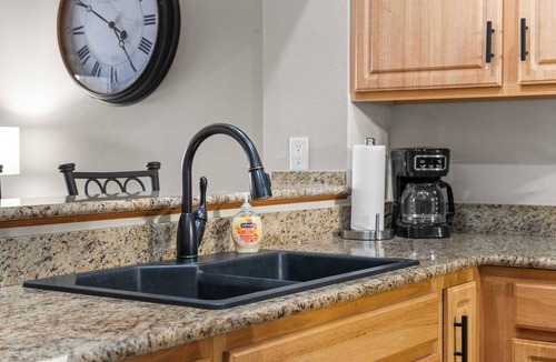 Branson Condo | Waters Edge Retreat – For 6!