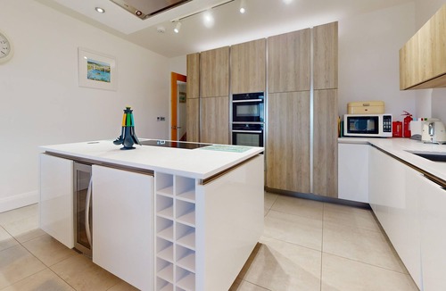 Deganwy Cottage | Waters Edge - Three Bedroom Cottage, Sleeps 6