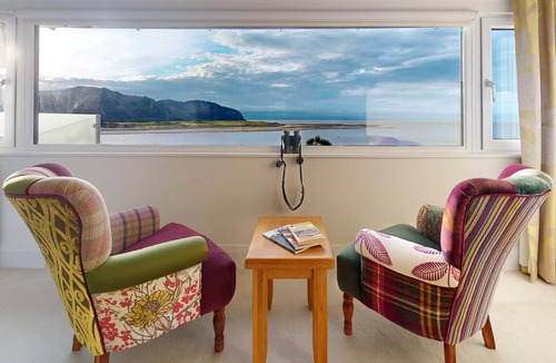 Deganwy Cottage | Waters Edge - Three Bedroom Cottage, Sleeps 6