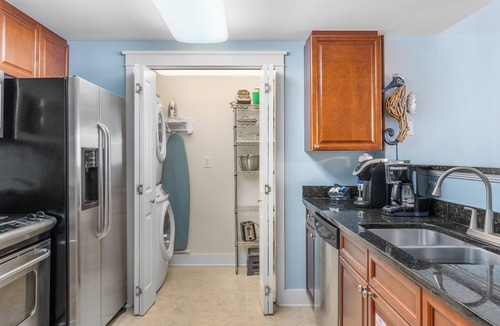 Fort Walton Beach Condo | Waterscape A407 ~ Beach Service ~ Beach View!