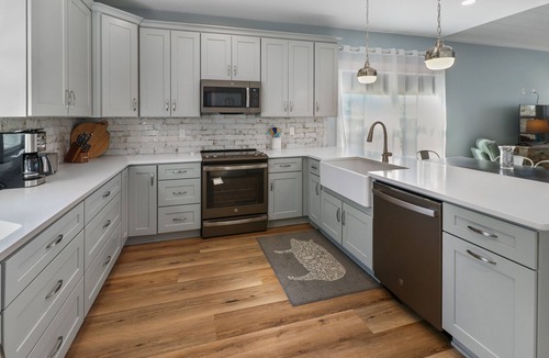 Mexico Beach House | WATERSHED COTTAGE, MODERN 3BD/2BA HOME W/POOL & FIRE PIT! PET FRIENDLY!