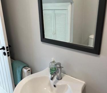 Elgin Apartment | Waterside Apartment