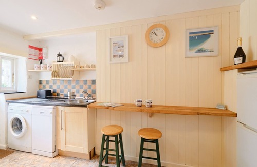 Chysauster Cottage | Waterside Cottage, rural St Ives, 7 minutes to the nearest beach