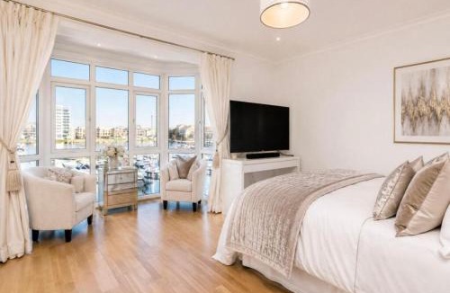 Ocean Village House | Waterside House