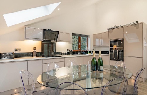 Rastrick House | Waterside Lodge