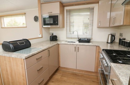 South Lakeland Leisure Village Cabin | Waterside lodge, Tewitfield