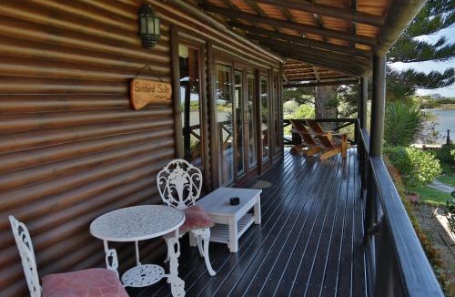 Wilderness House | Waterside Lodge