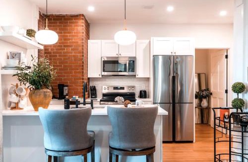 Fox Point Apartment | Waterside Step-free 2BR, Near Brown and RISD, Free Parking