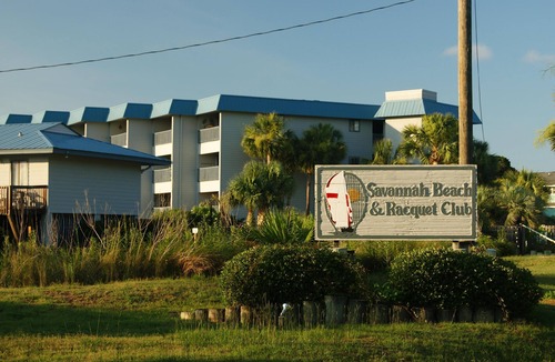 Tybee Island Condo | Waterview 3rd Floor Condo With Beach,Dolphins,Tennis/Pickleball Courts and Pools