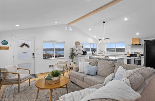 Navy Yard City House | Waterview 4BR Home w/Hot Tub, Spa Bath & Game Room