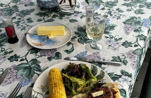 Buzzards Bay Cottage | Waterview/Sandy Beach! Wonderful 4-bedroom cottage in charming Onset.