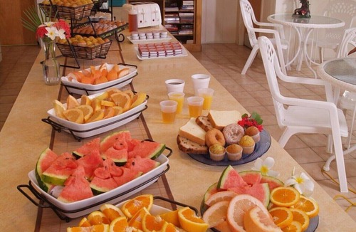 Little Torch Key Hotel | Waterview Stay w/Pool & Private Beach Access | Free Breakfast