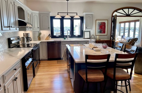 Gloucester House | WaterViews Overlooking Gloucester Inner Harbor/Sunroom/Deck/Walk to Town/AC