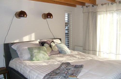 Amsterdam North Bed & Breakfast | watervilla-albertje