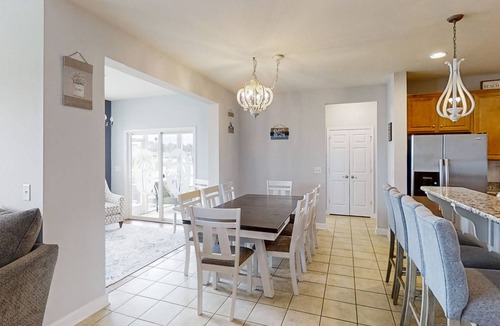 Forestbrook House | Waterway home with enclosed yard on cul de sac