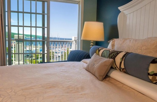 Watkins Glen Hotel | Watkins Glen Harbor Hotel