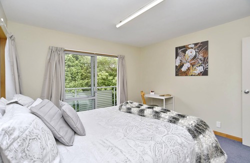 Akaroa House | Watson St - Peaceful Akaroa Retreat