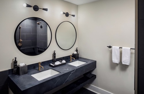 Rahway Hotel | Watt Hotel Rahway, Tapestry Collection by Hilton