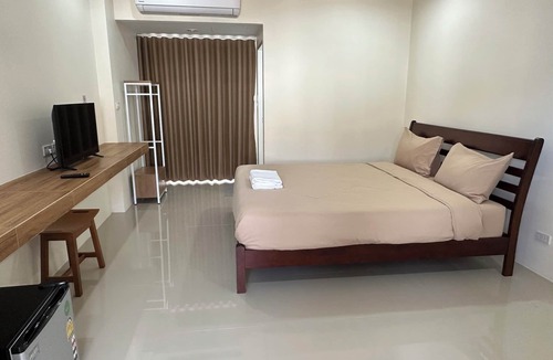 Tha Yang Hotel | Wattana House