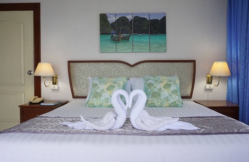 Na Ta Luang Hotel | Wattana Park Hotel