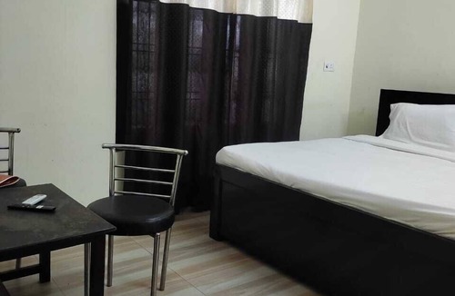Kaladhungi Hotel | Wave Guest House