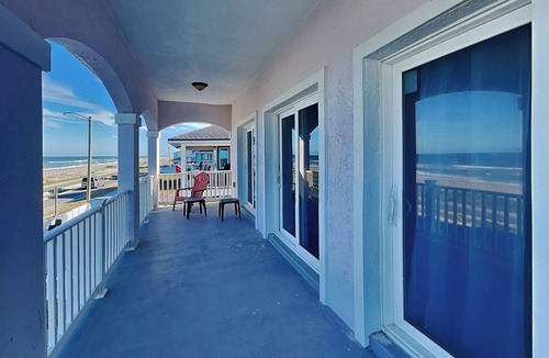 Flagler Beach Cottage | Wave Runner by Distinctive Beach Rentals