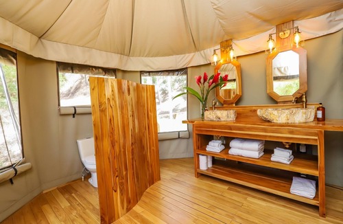 Potrero Cabin | WAVEFRONT TEAK GLAMPING PARADISE