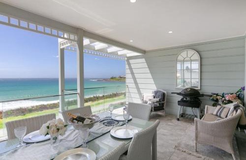 Warilla House | Waves at Warilla