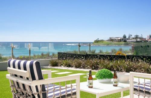 Warilla House | Waves at Warilla