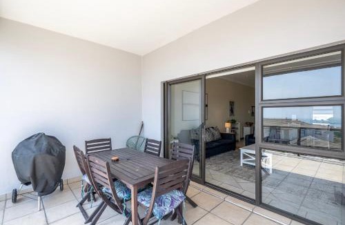 Big Bay Apartment | Waves Edge