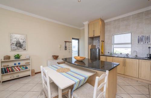 Big Bay Apartment | Waves Edge