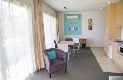 Orewa Hotel | Waves Motel
