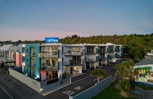 Kaikoura Apartment | Waves on the Esplanade