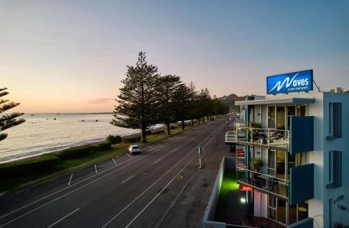 Kaikoura Apartment | Waves on the Esplanade
