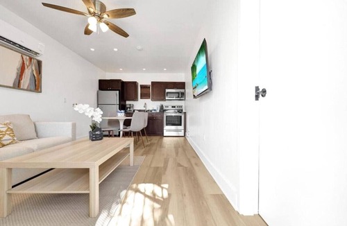 North Beach Apartment | Waves On Walnut # 2-Beach access