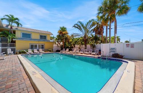 St. Pete Beach House | Waves Unit 2