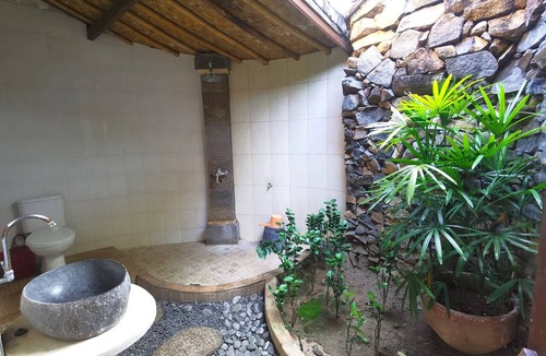 Bunutan Hotel | Wawa Wewe Rock