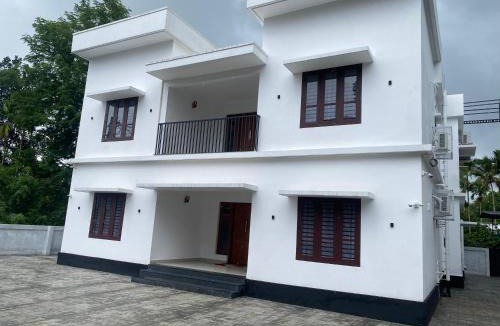 Vayittiri Villa | Wayanad Mona Villa
