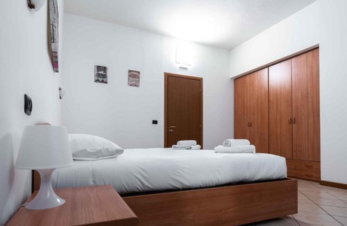 Lipomo House | Wayco Rooms