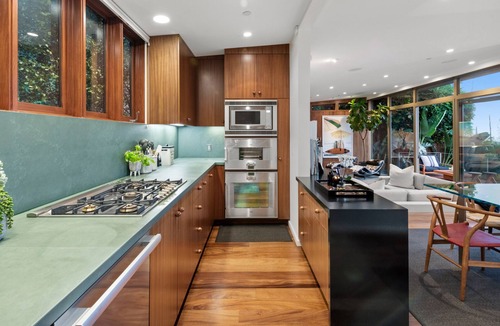 Beverly Hills Villa | Waynecrest - A True Gem of Architectural Quality in Beverly Hills